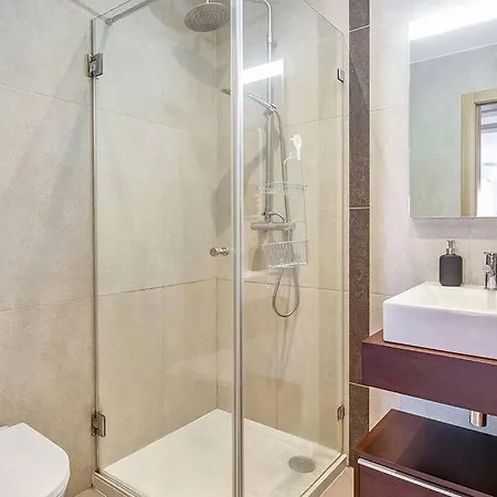 Nieuw Modern Met Alle Faciliteiten. דירה לאגוּ‏ש