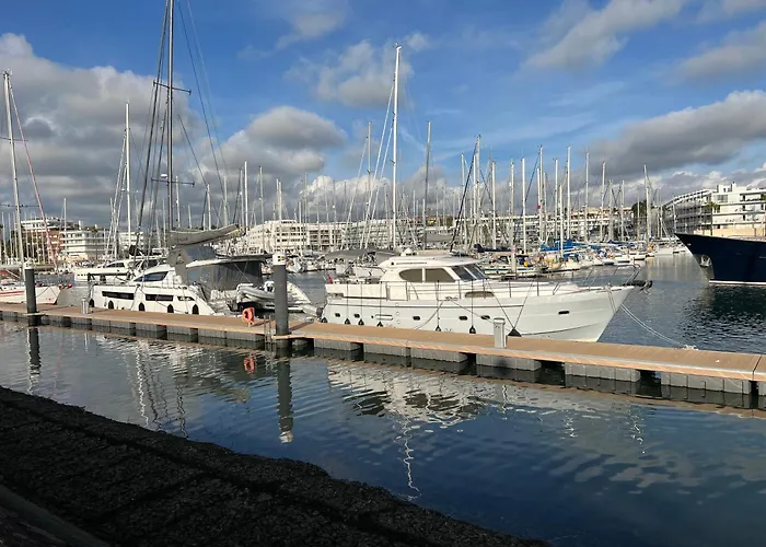 Nieuw Modern Met Alle Faciliteiten. شقة